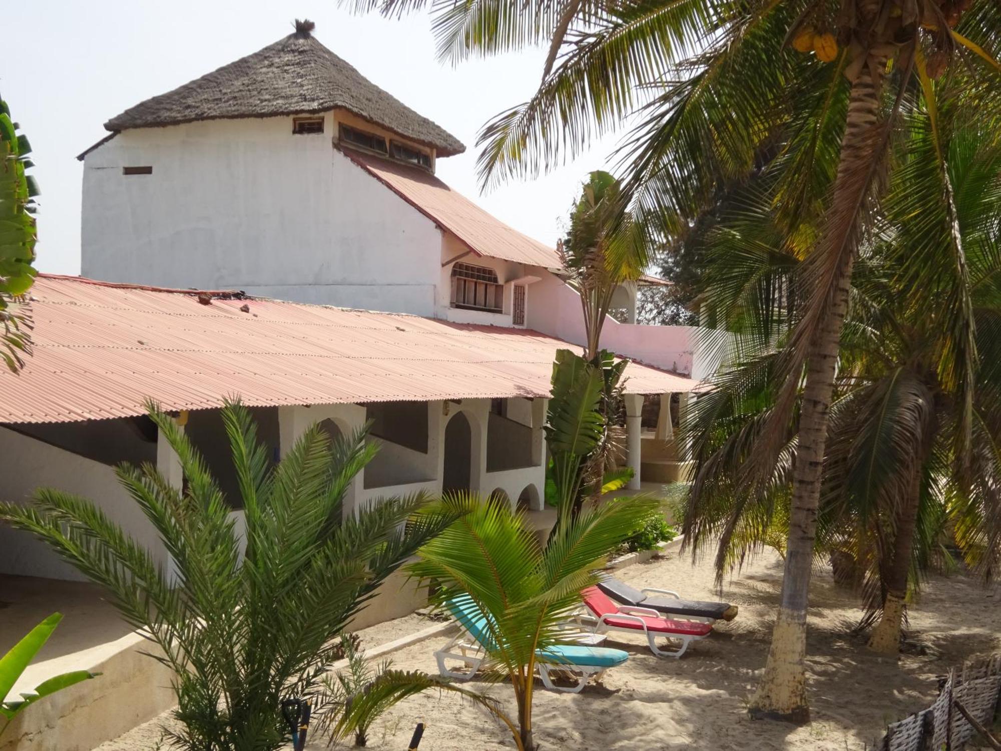 Hotel Du Bar De La Mer Cap Skirring Kabrousse 外观 照片